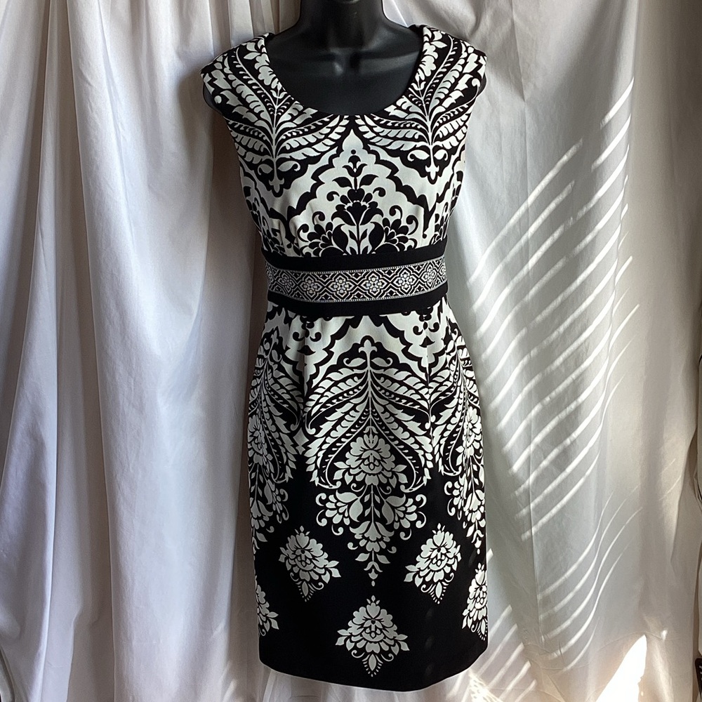 Maggy London Black and White Ornate Midi Dress